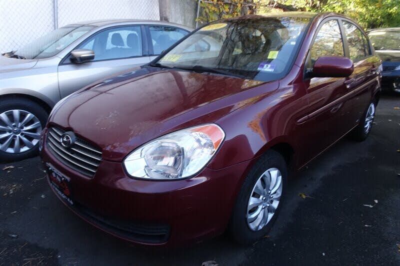 2010 Hyundai Accent GL Sedan FWD