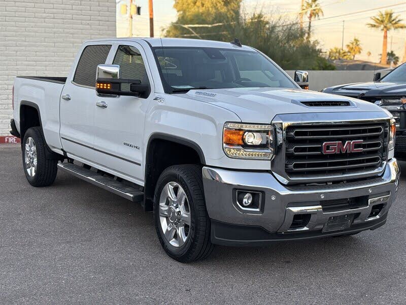 2018 GMC Sierra 2500HD SLT Crew Cab SB 4WD