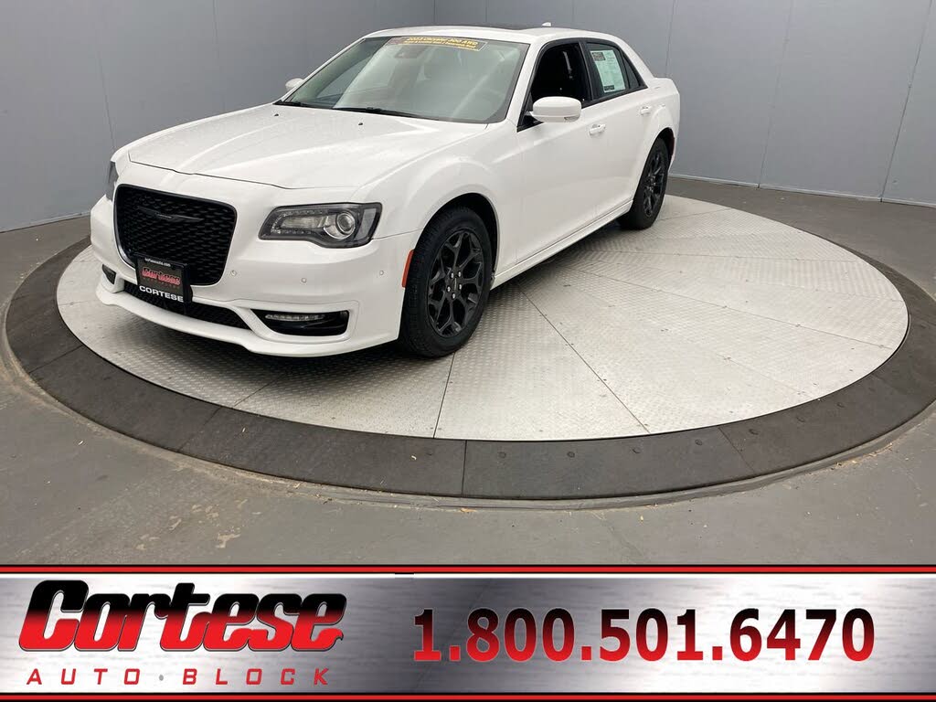 2023 Chrysler 300 Touring L AWD