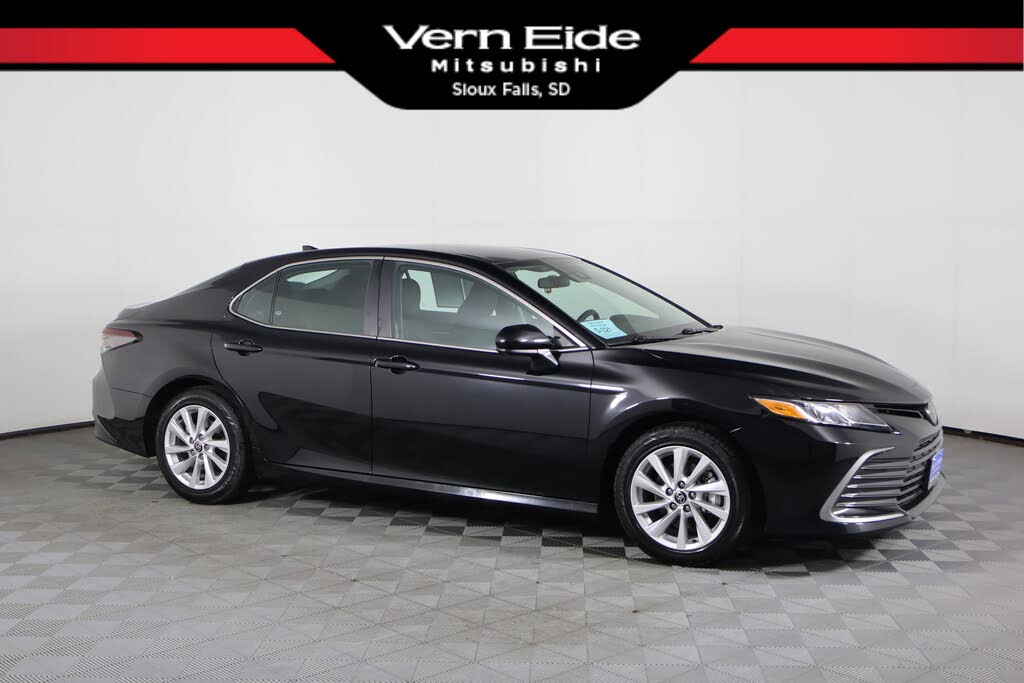 2024 Toyota Camry LE FWD