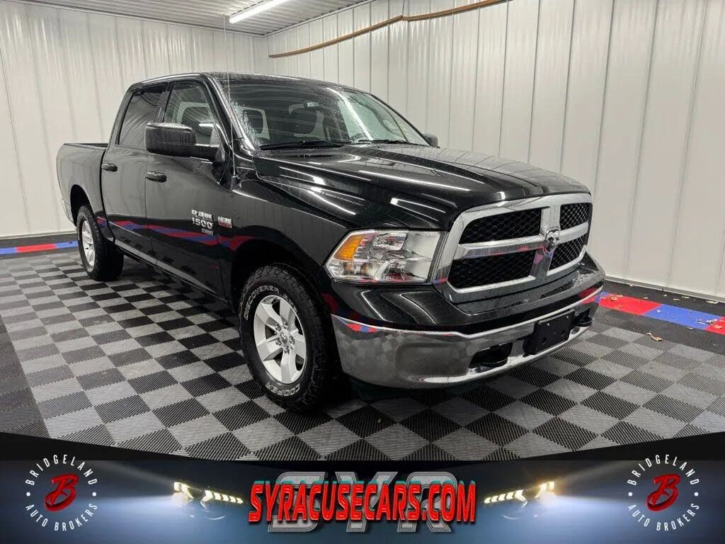 2022 RAM 1500 Classic SLT Crew Cab 4WD