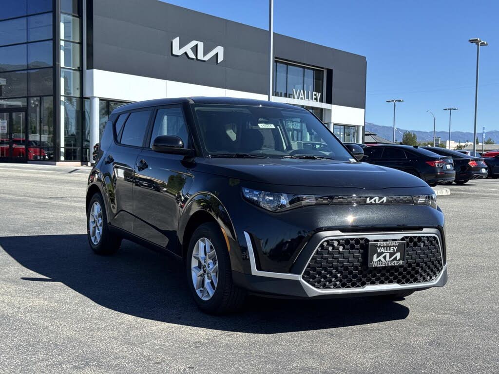 2025 Kia Soul LX FWD