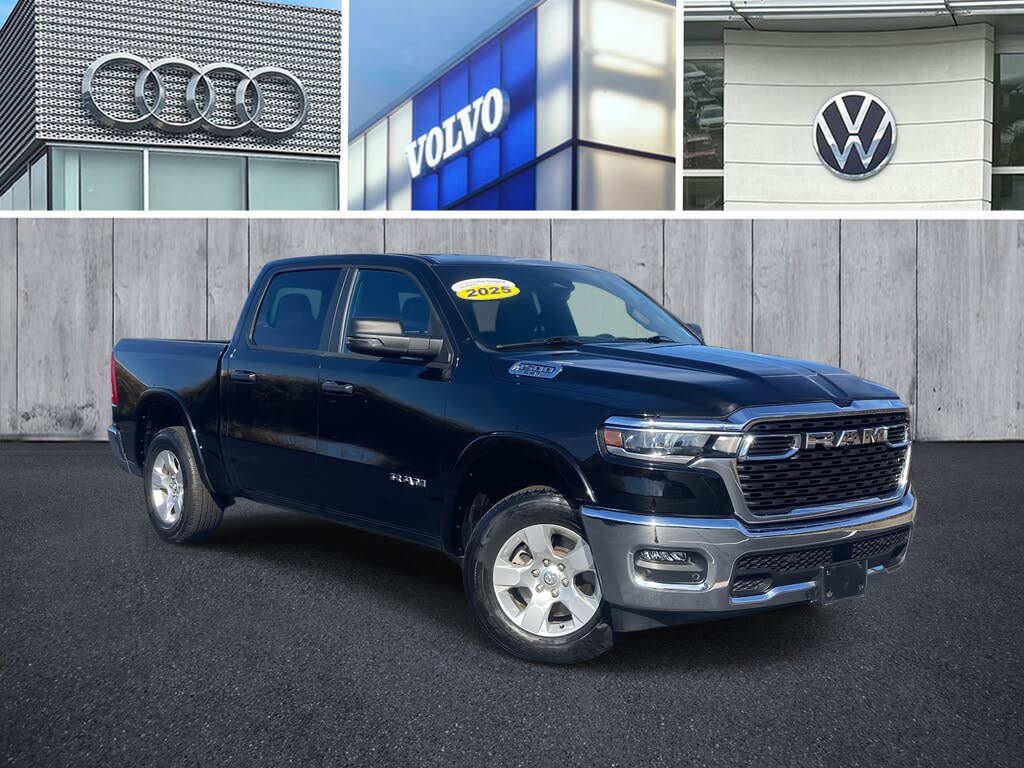 2025 RAM 1500 Big Horn Crew Cab 4WD