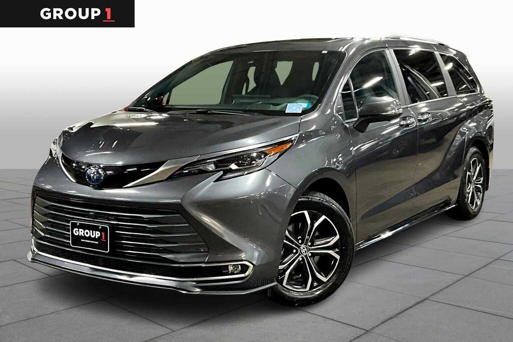 2025 Toyota Sienna Platinum 7-Passenger AWD