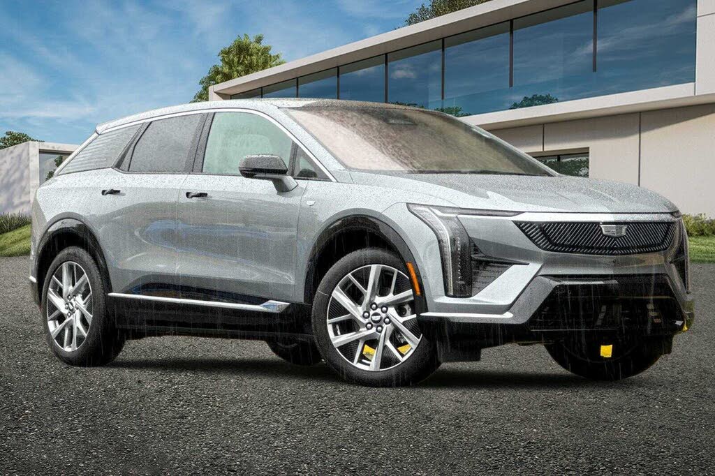 2026 Cadillac OPTIQ Luxury AWD