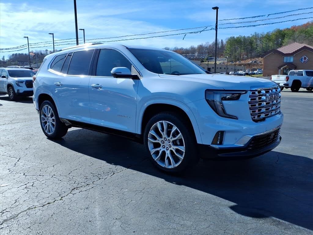 2026 GMC Acadia Denali AWD