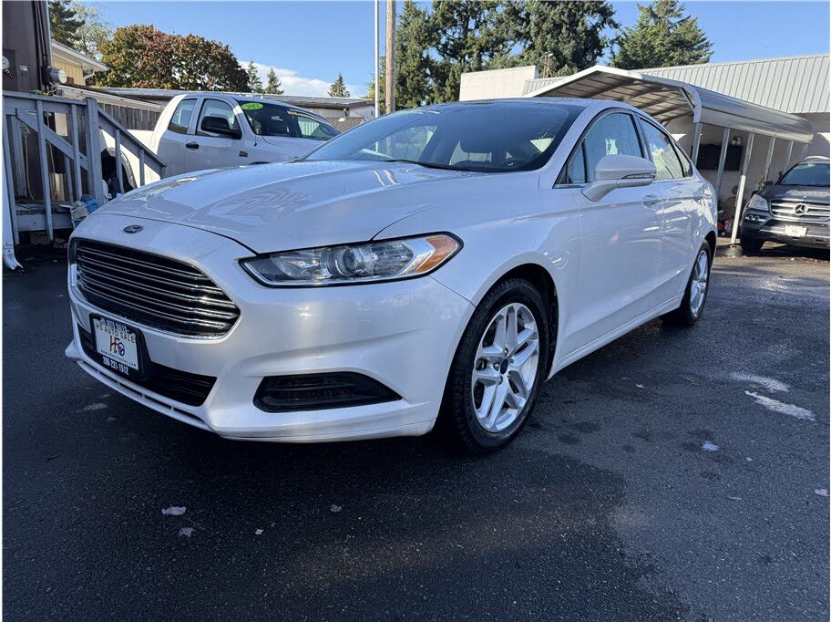2016 Ford Fusion SE