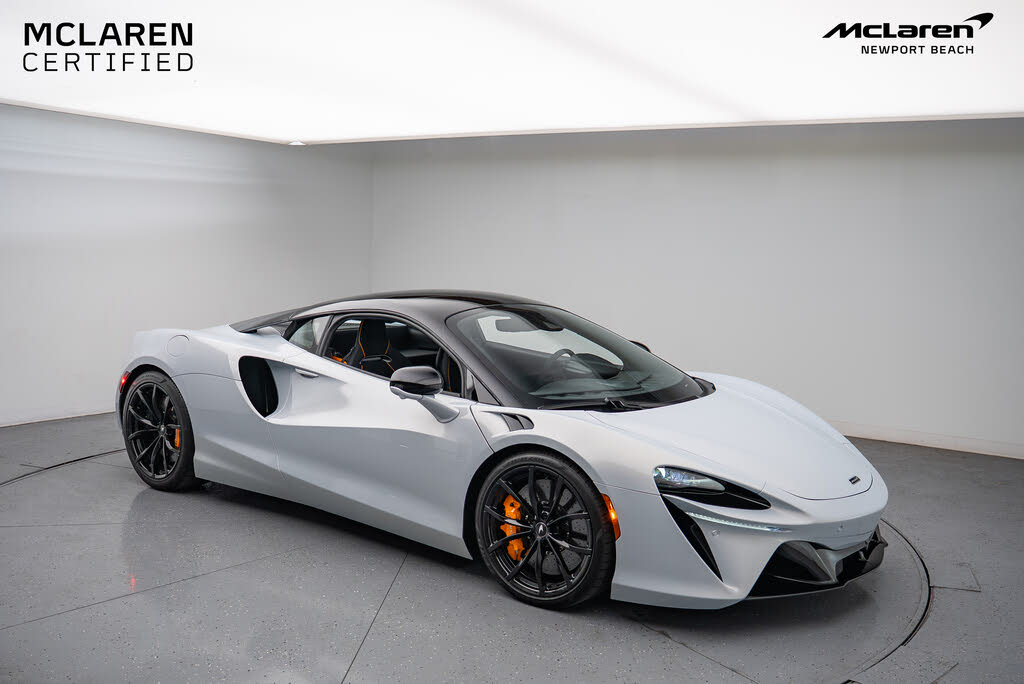 2023 McLaren Artura RWD