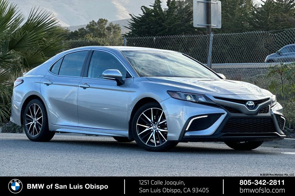 2024 Toyota Camry Hybrid SE FWD