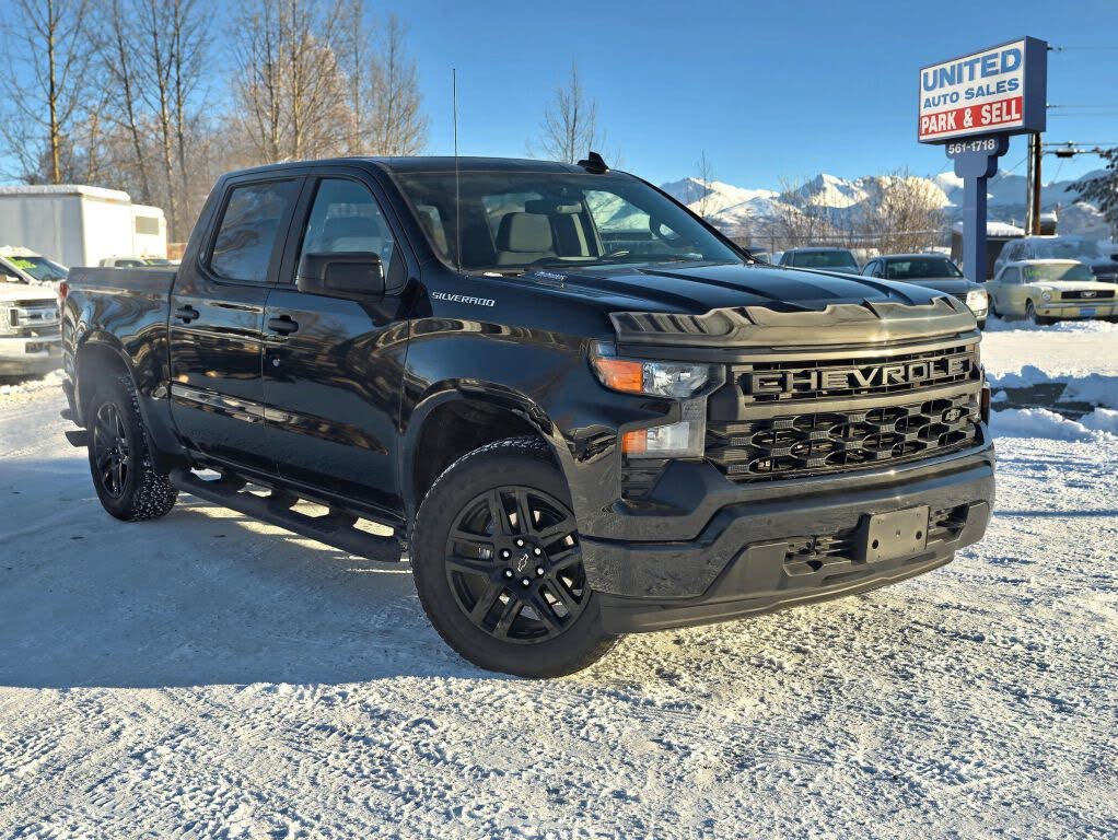 2025 Chevrolet Silverado 1500 Custom Crew Cab 4WD
