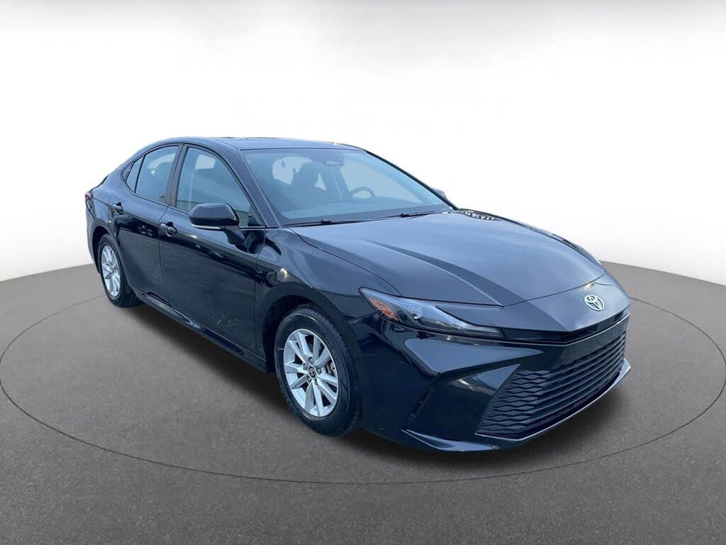 2025 Toyota Camry LE FWD