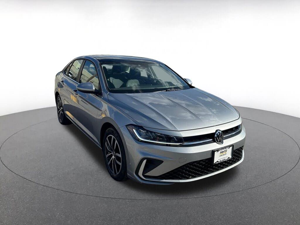 2025 Volkswagen Jetta SE FWD