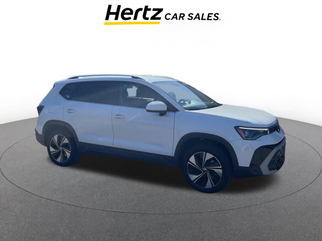 2025 Volkswagen Taos SE 4Motion