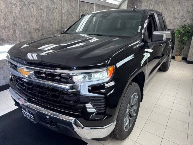 2026 Chevrolet Silverado 1500 LT Crew Cab 4WD