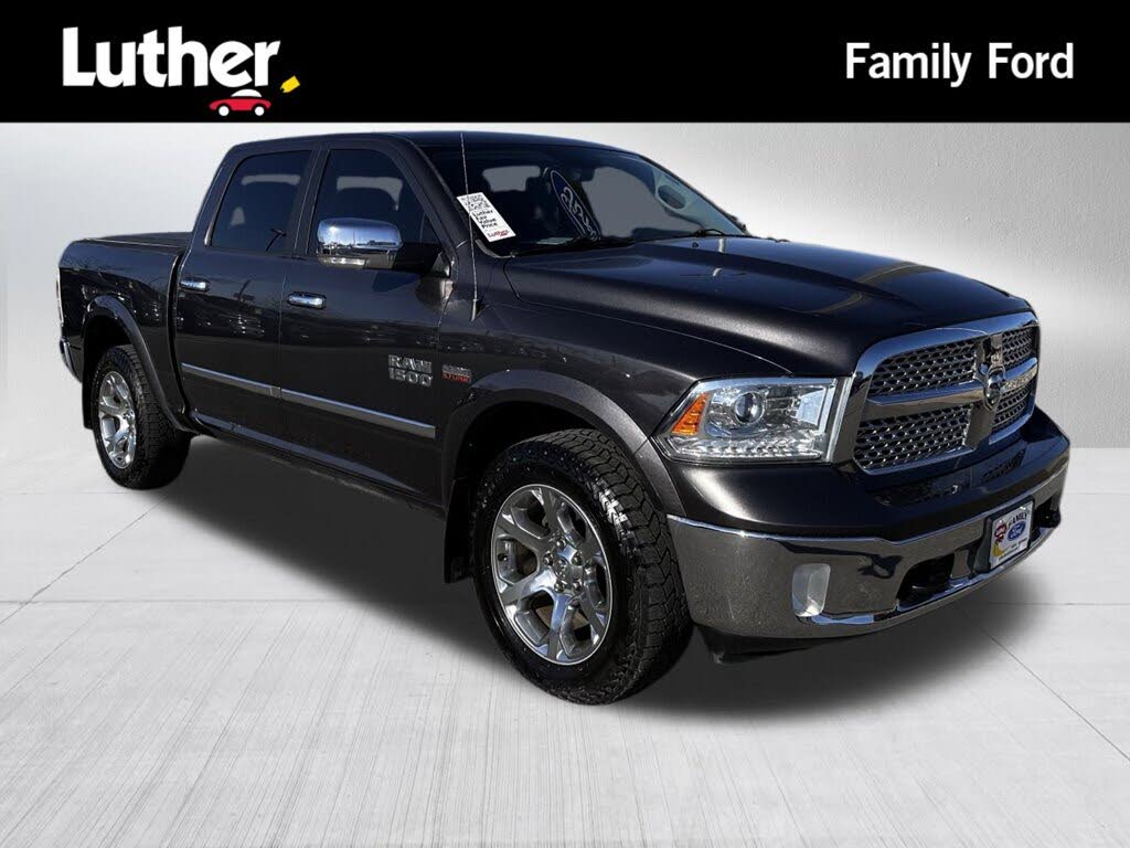 2016 RAM 1500 Laramie Crew Cab 4WD