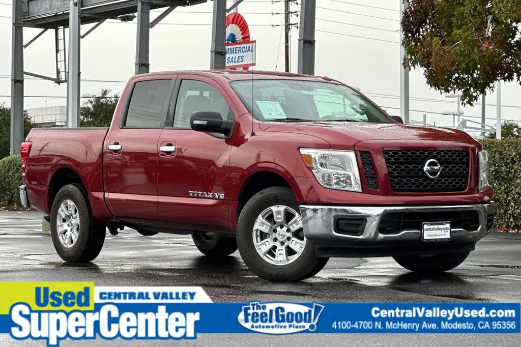 2019 Nissan Titan SV Crew Cab 4WD