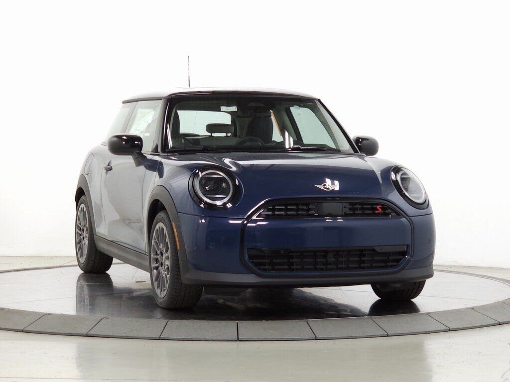 2025 MINI Cooper S Signature Trim 2-door Hatchback
