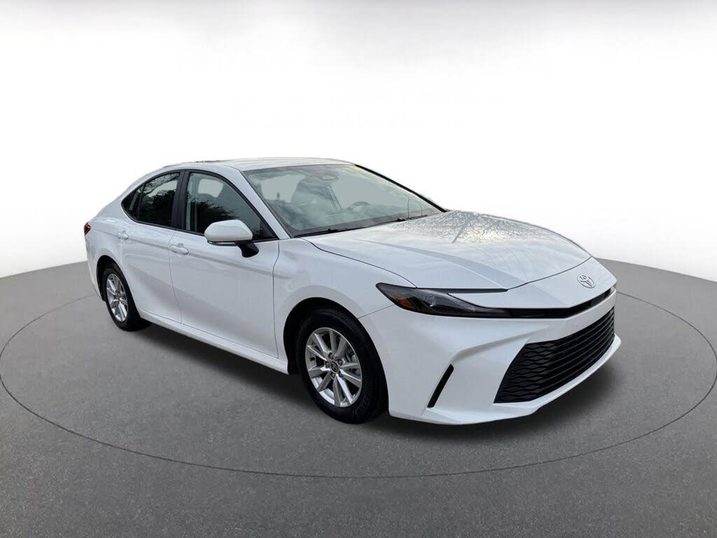 2025 Toyota Camry LE FWD