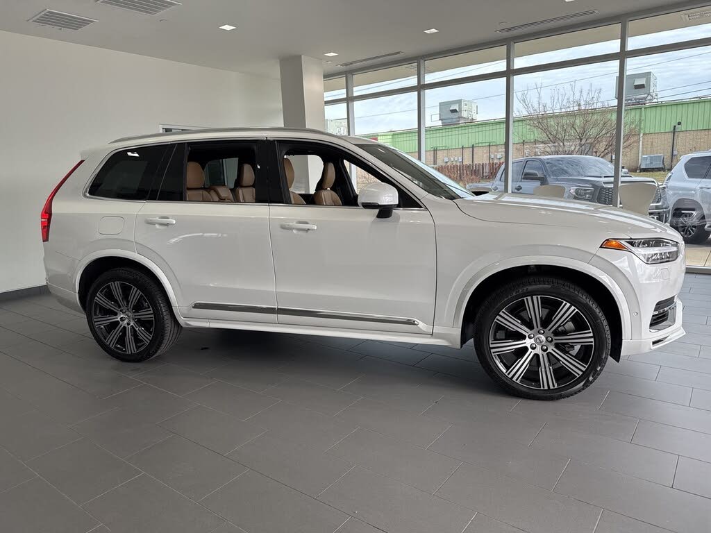 2025 Volvo XC90 Recharge T8 Ultra Bright Theme AWD