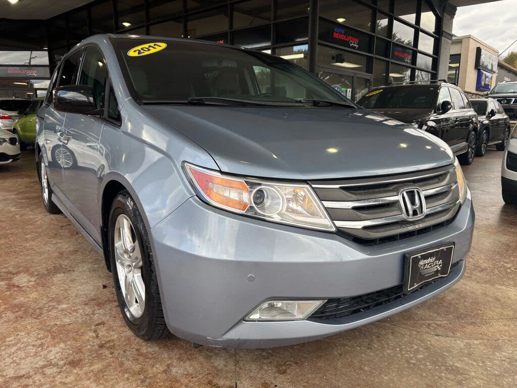 2011 Honda Odyssey Touring Elite FWD