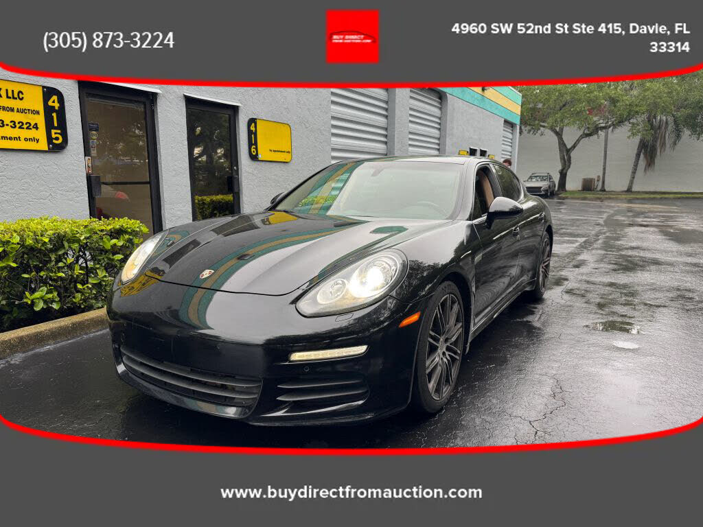 2015 Porsche Panamera 4