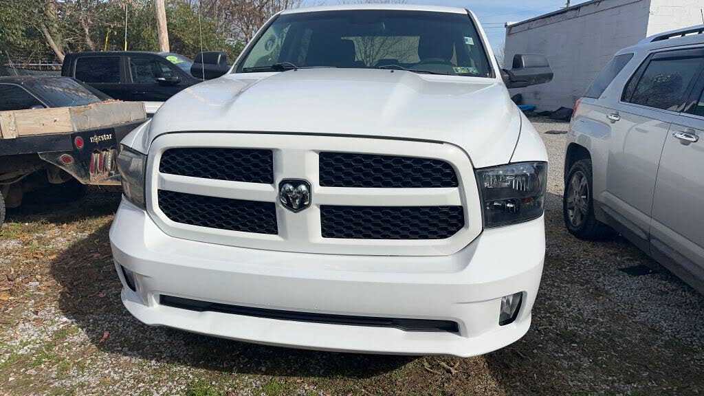2015 RAM 1500 Express Crew Cab 4WD