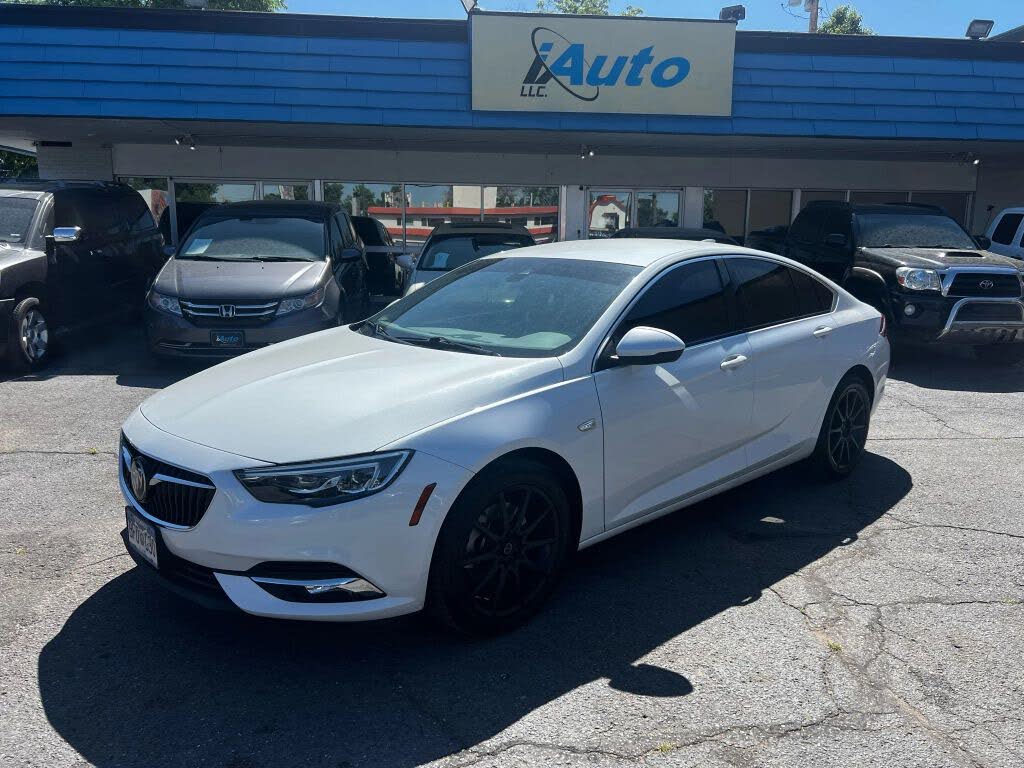 2018 Buick Regal Sportback Essence AWD