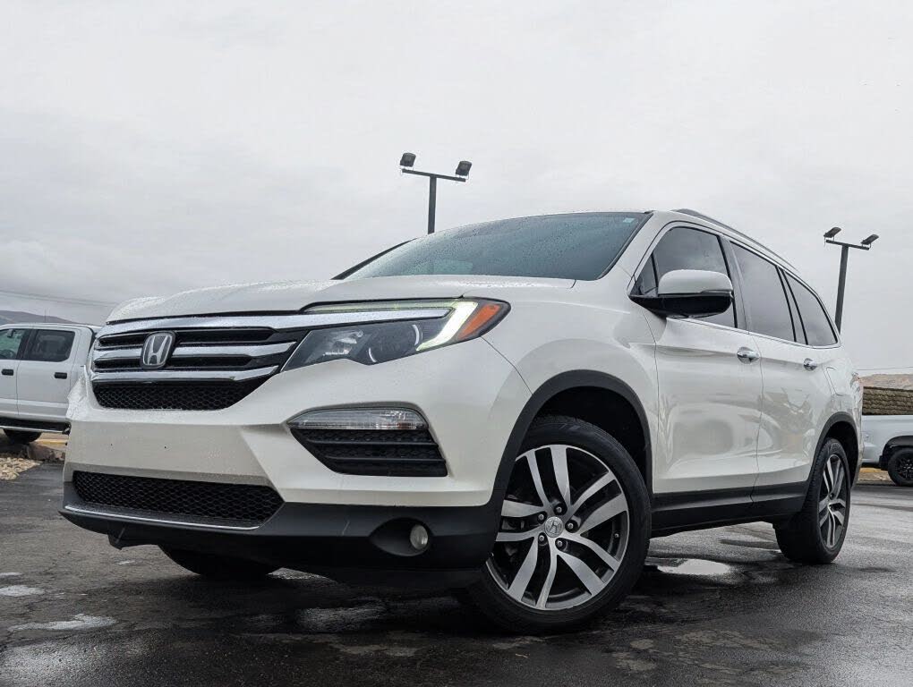 2018 Honda Pilot Touring FWD