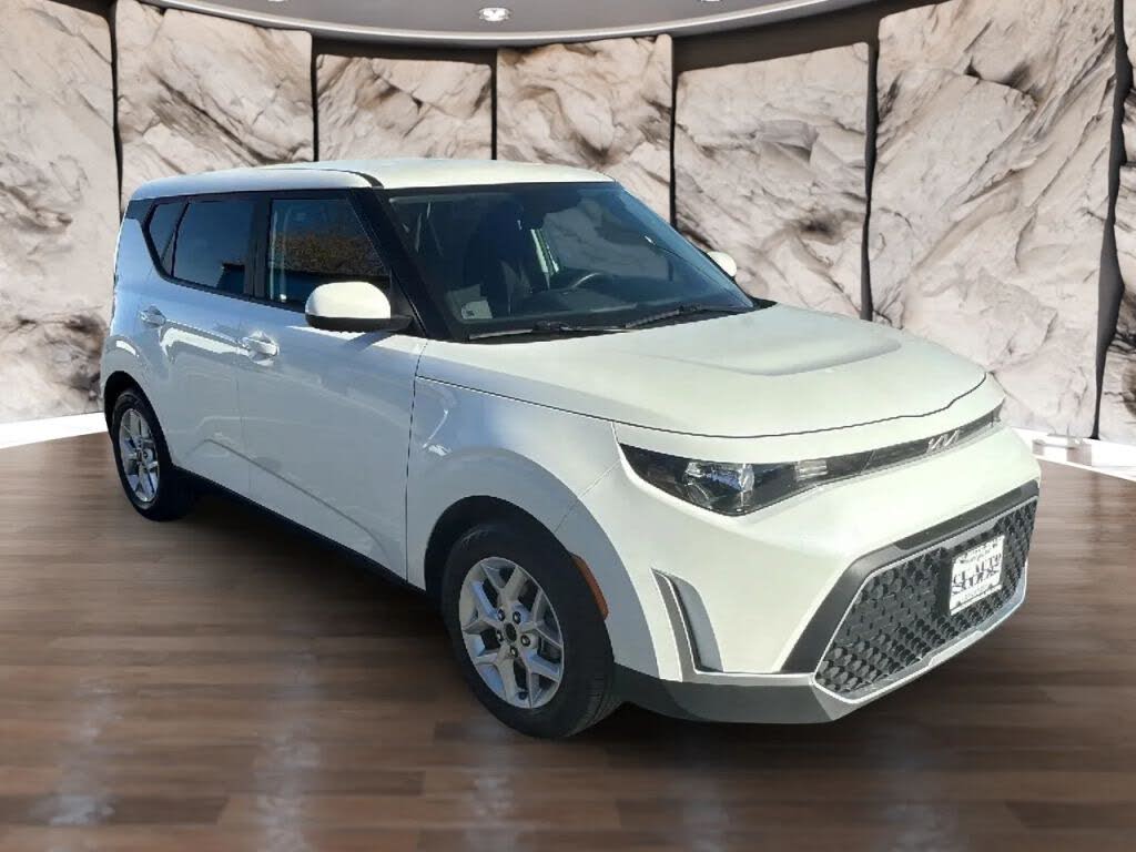 2023 Kia Soul LX FWD