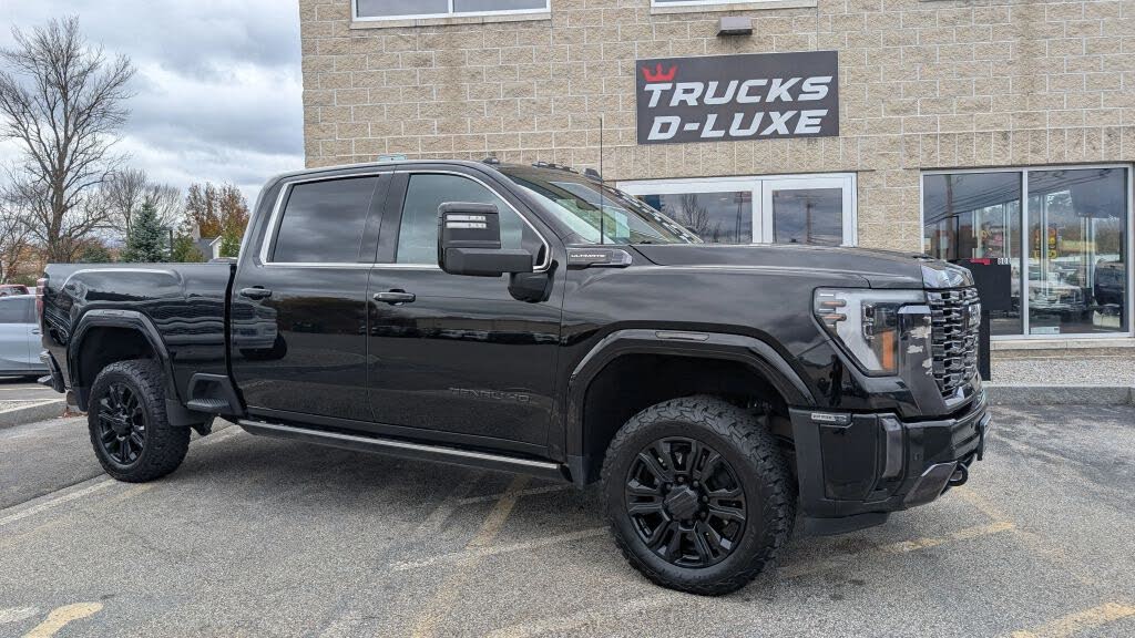 2024 GMC Sierra 2500HD Denali Ultimate Crew Cab 4WD