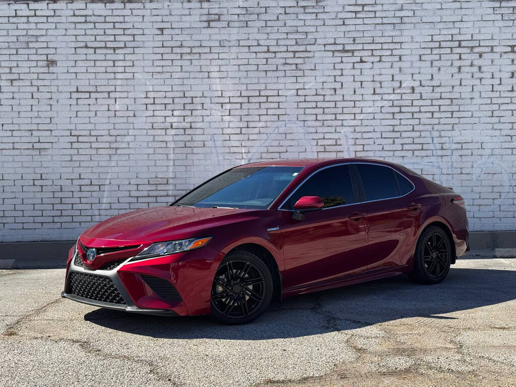 2018 Toyota Camry Hybrid SE FWD