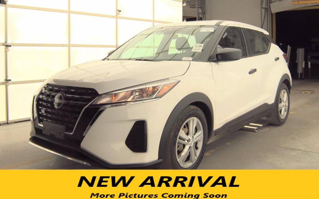 2023 Nissan Kicks S FWD