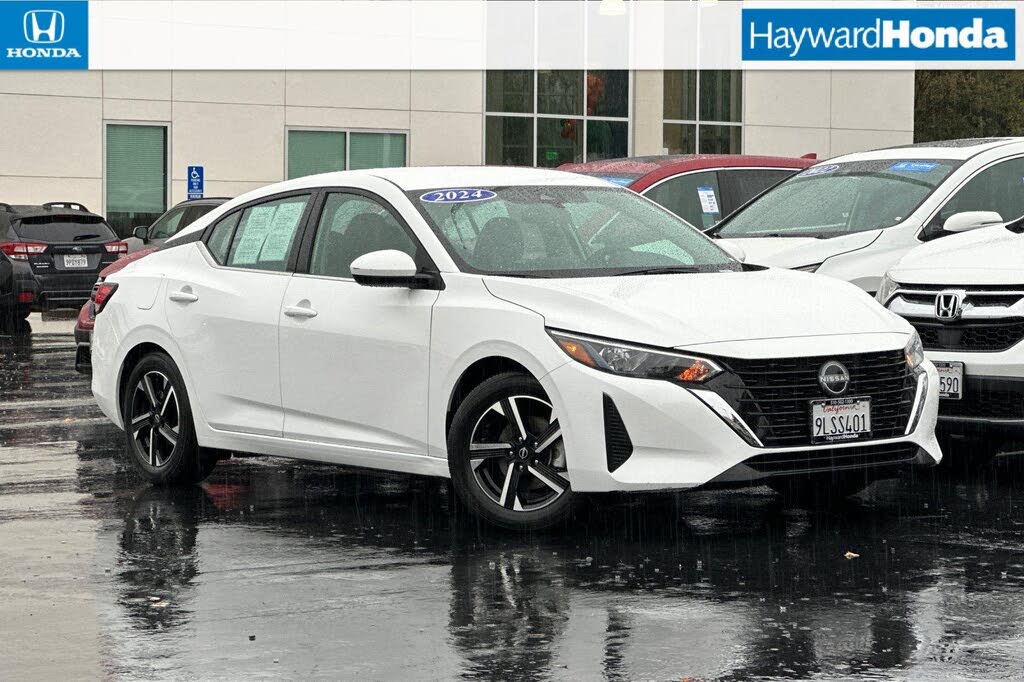 2024 Nissan Sentra SV FWD