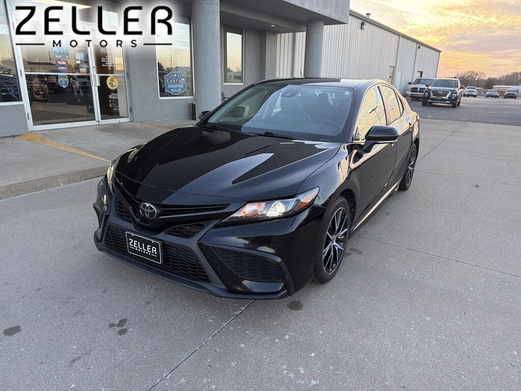 2024 Toyota Camry SE FWD