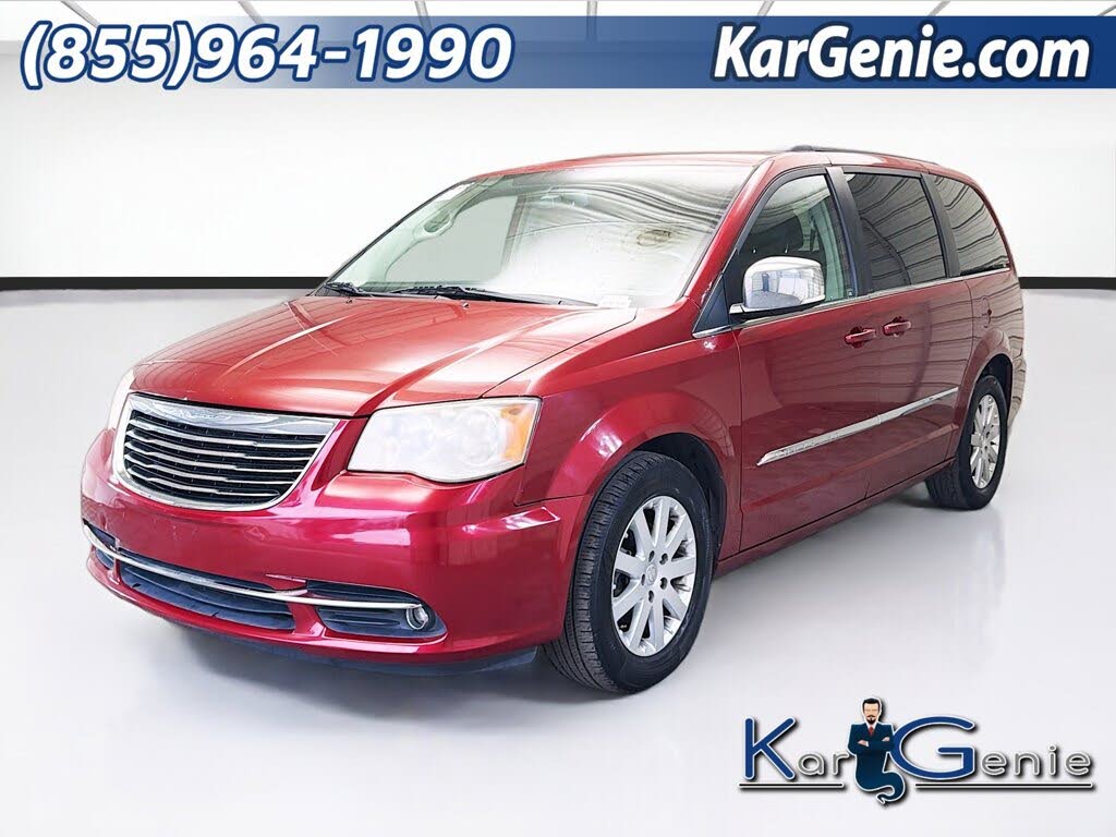 2011 Chrysler Town & Country Touring-L FWD