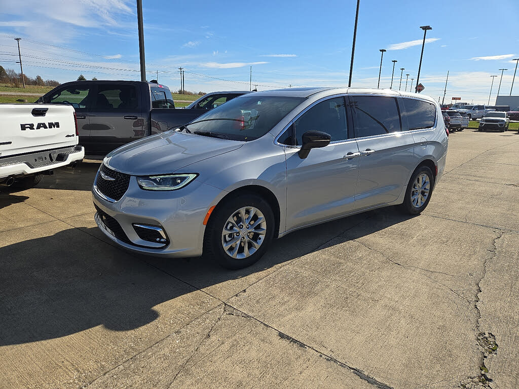2026 Chrysler Pacifica Limited FWD