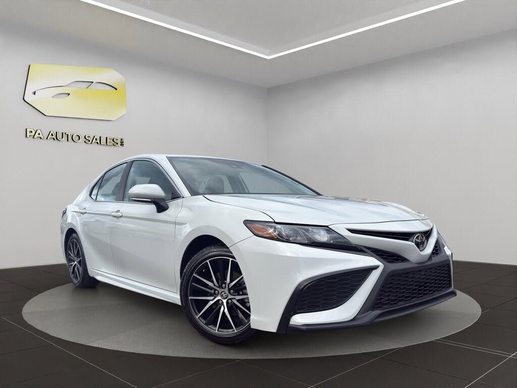2024 Toyota Camry SE FWD