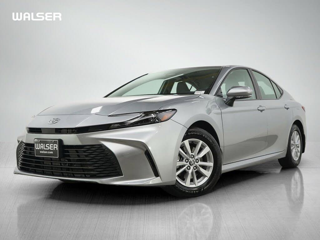 2025 Toyota Camry LE FWD
