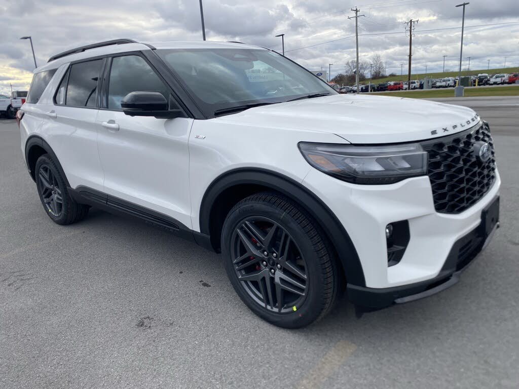2026 Ford Explorer ST-Line AWD