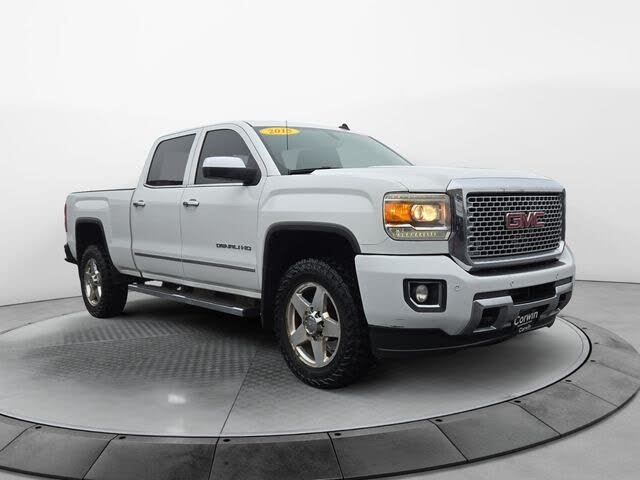 2015 GMC Sierra 2500HD Denali Crew Cab SB 4WD