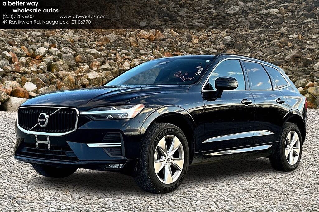 2022 Volvo XC60 B5 Momentum AWD