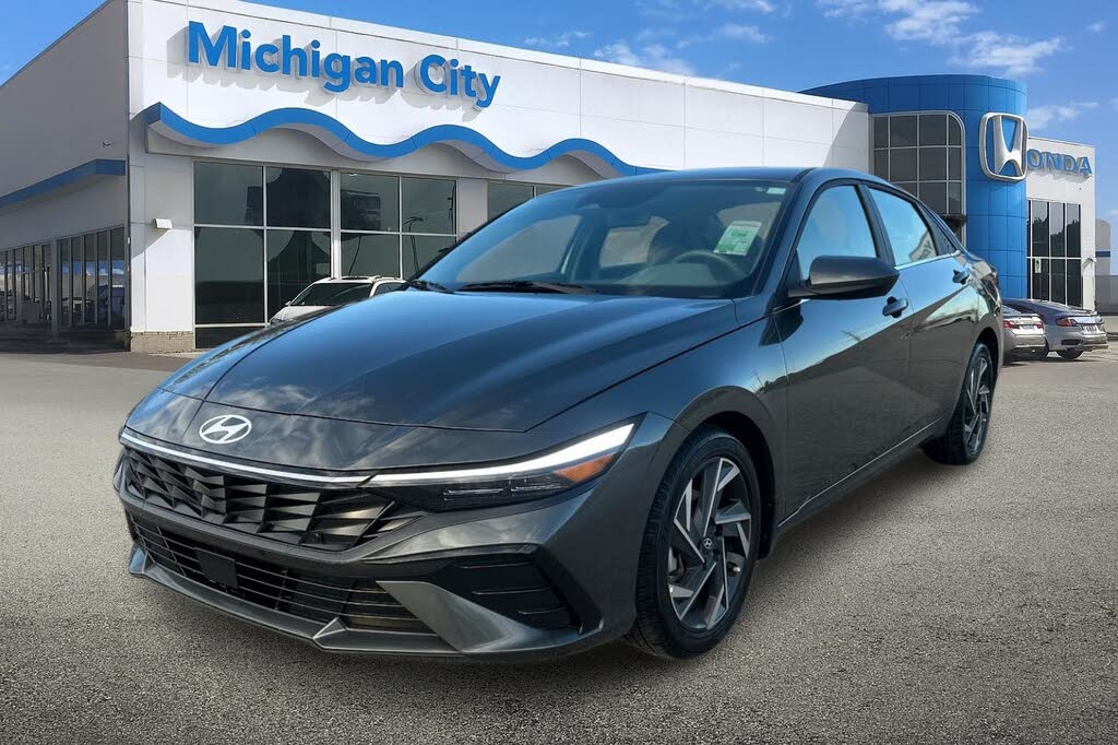 2024 Hyundai Elantra SEL FWD