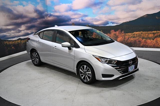 2024 Nissan Versa SV FWD