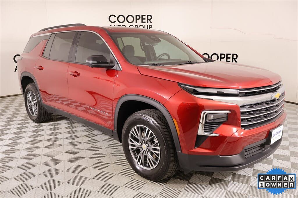 2025 Chevrolet Traverse LT FWD
