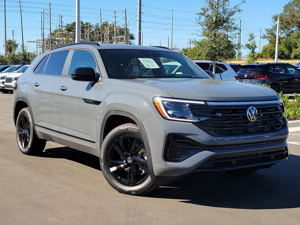2026 Volkswagen Atlas Cross Sport SEL R-Line Black 4Motion