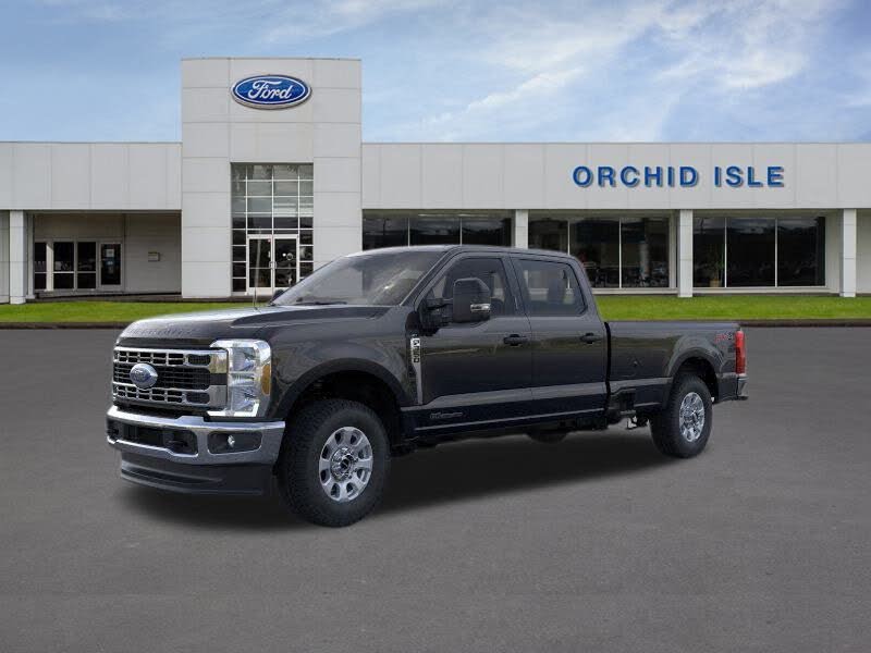 2025 Ford F-350 Super Duty XLT Crew Cab 4WD