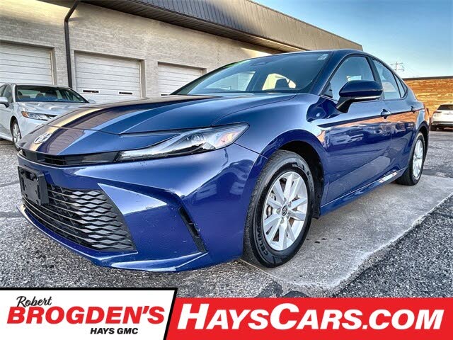 2025 Toyota Camry LE FWD