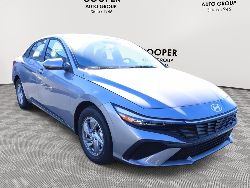 2026 Hyundai Elantra SE FWD