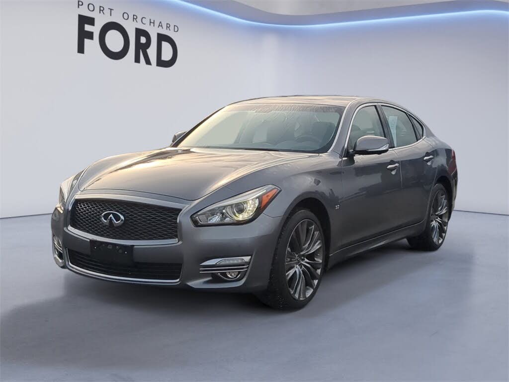 2019 INFINITI Q70 3.7 Luxe AWD