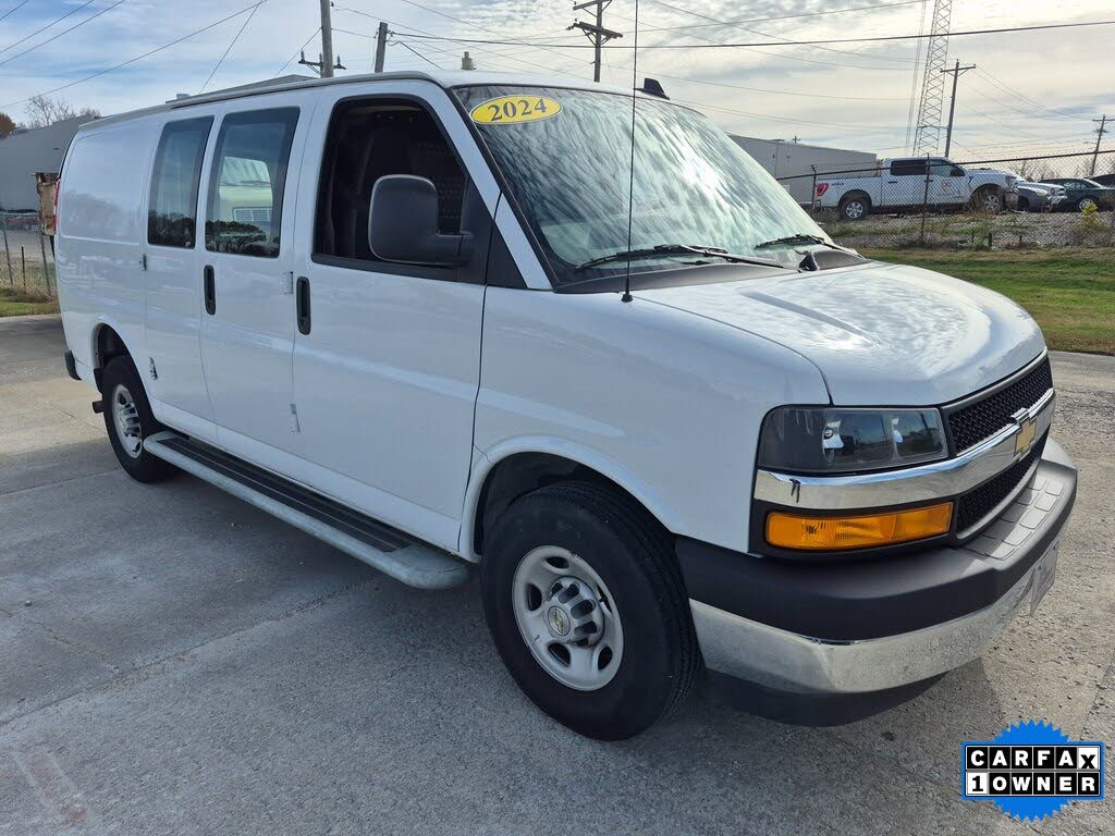 2024 Chevrolet Express Cargo 2500 RWD